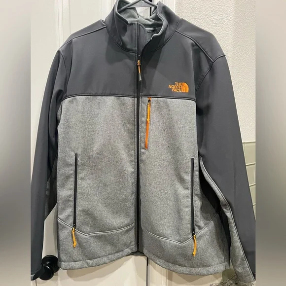 North Face Men’s Softshell Jacket - Picture 1 of 4